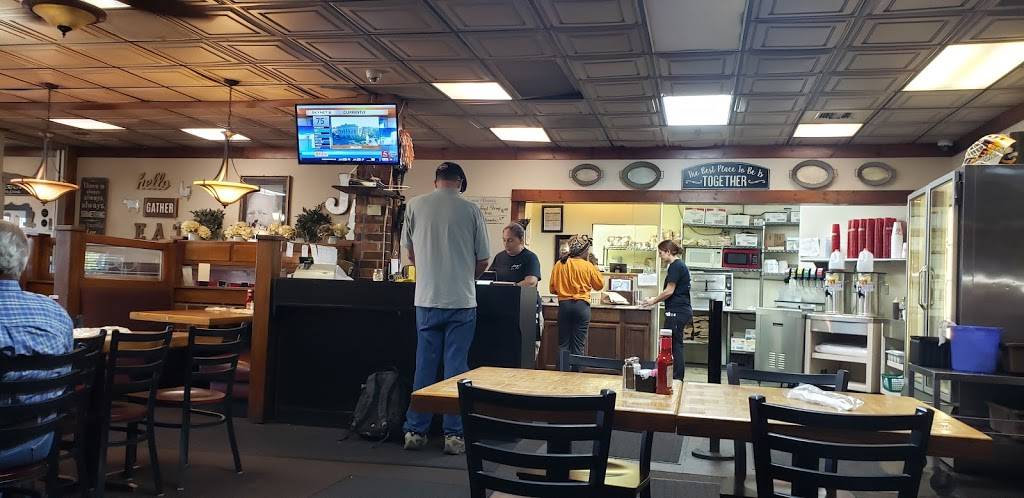 Jays Family Restaurant | restaurant | 3037 Dickerson Pike, Nashville, TN 37207, USA | 6156503878 OR +1 615-650-3878