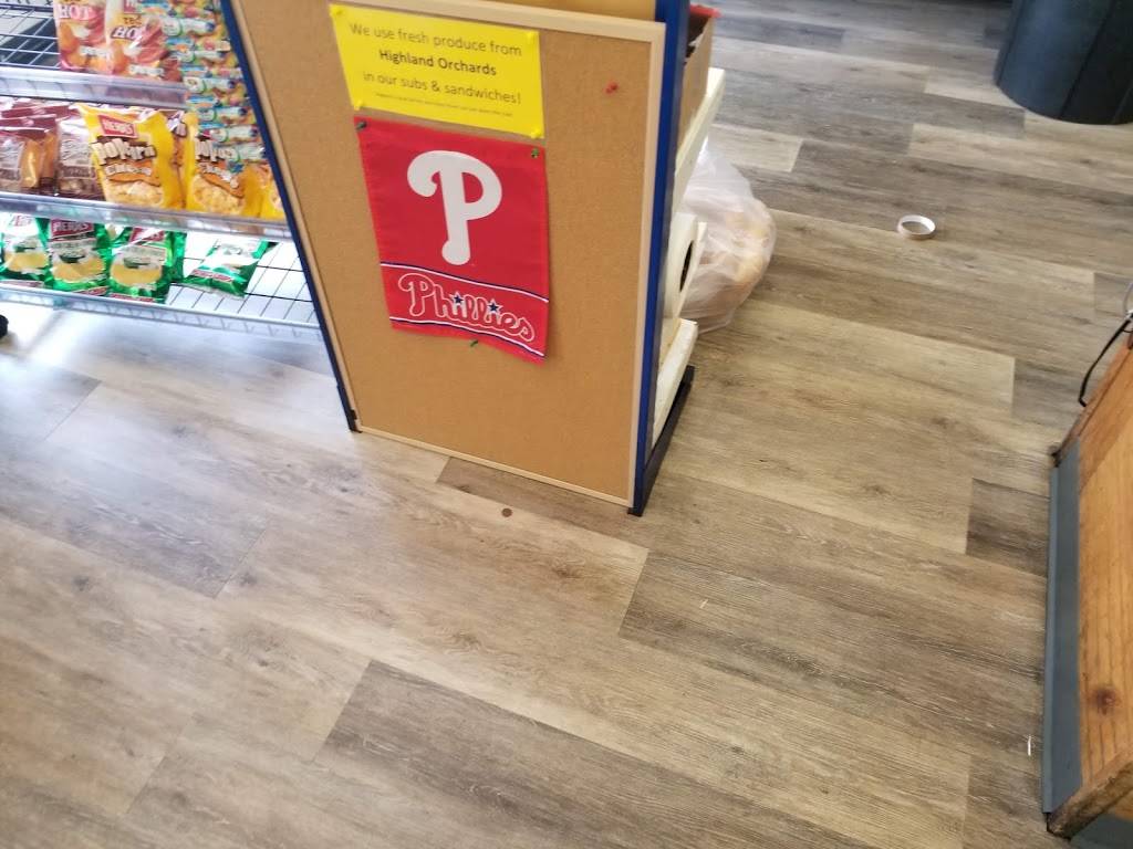 Pickles & Chips | restaurant | 1707 Foulk Rd, Wilmington, DE 19803, USA | 3024785720 OR +1 302-478-5720