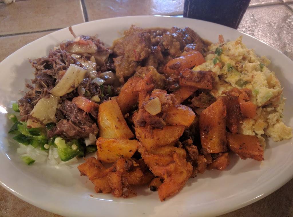 La Familia | restaurant | 300 N Texas Ave, Bryan, TX 77803, USA | 9798229192 OR +1 979-822-9192