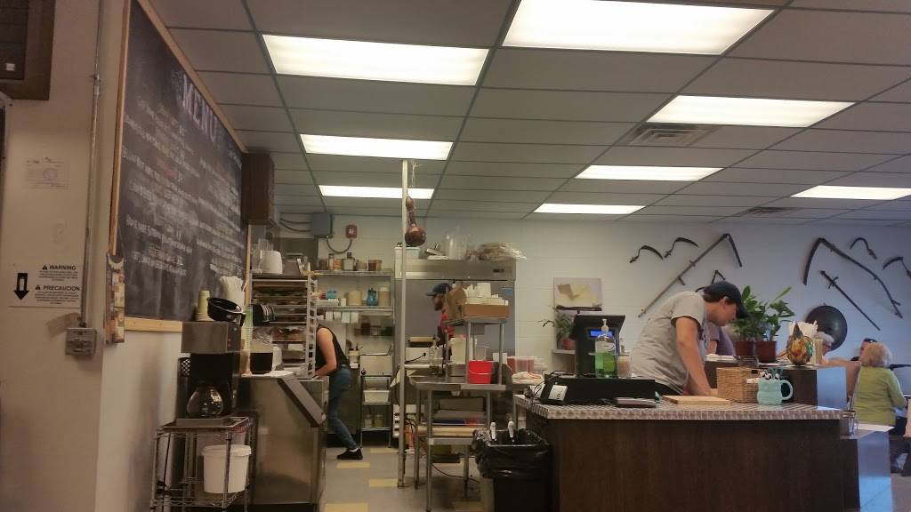 The Bates Farm Kitchen | restaurant | 3708 Columbus Ave #7B, Sandusky, OH 44870, USA | 4195020020 OR +1 419-502-0020