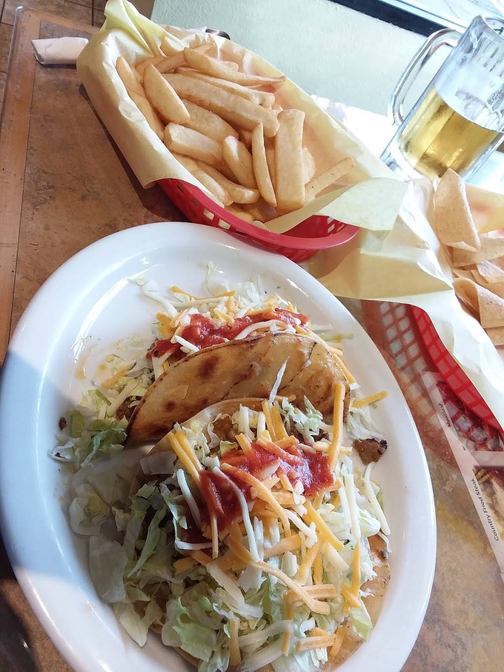 Snax Superburgers | restaurant | 3111, 2225 Artesia Blvd, Redondo Beach, CA 90278, USA | 3109219797 OR +1 310-921-9797