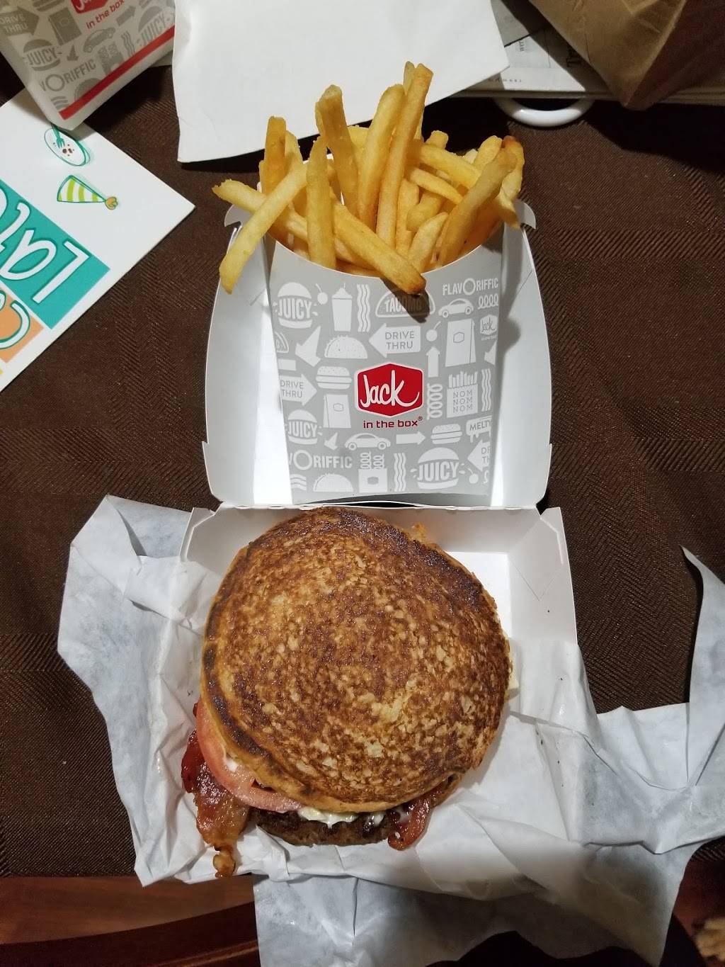 Jack in the Box | restaurant | 6810 Bingle Rd, Houston, TX 77092, USA | 7136901210 OR +1 713-690-1210