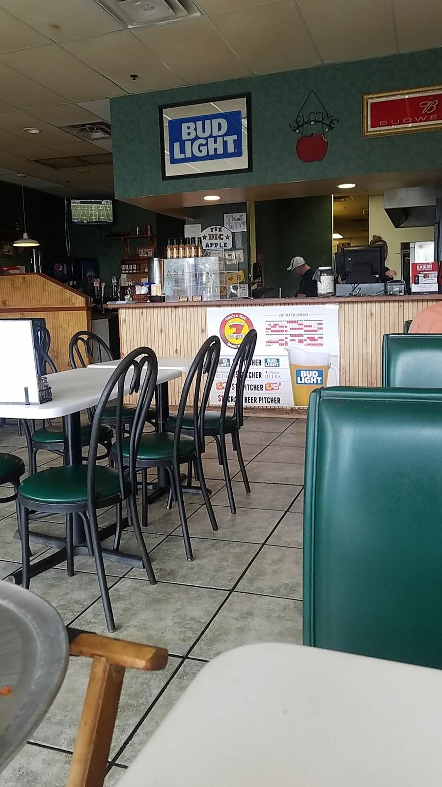 Big Apple Pizza & Pasta | restaurant | 2880 9th St SW, Vero Beach, FL 32968, USA | 7725693923 OR +1 772-569-3923