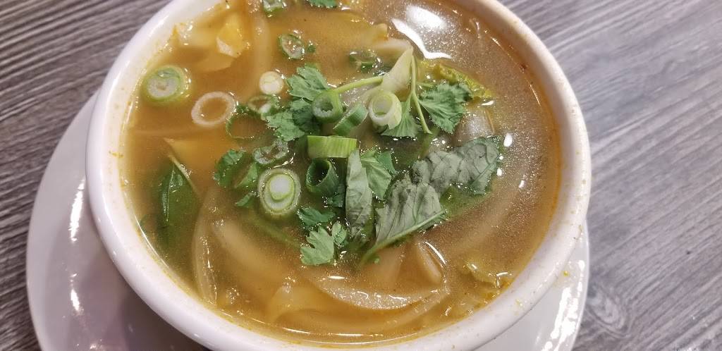 Thai Lucky Sushi Bar | restaurant | 102 Navarro St, San Antonio, TX 78205, USA | 2108881096 OR +1 210-888-1096