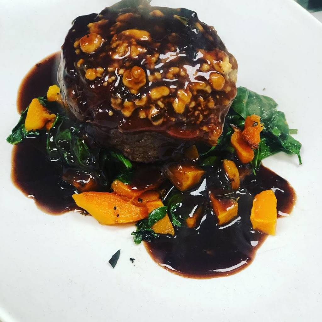 The Meeting House | restaurant | 827 Williams St, Longmeadow, MA 01106, USA | 4137543607 OR +1 413-754-3607