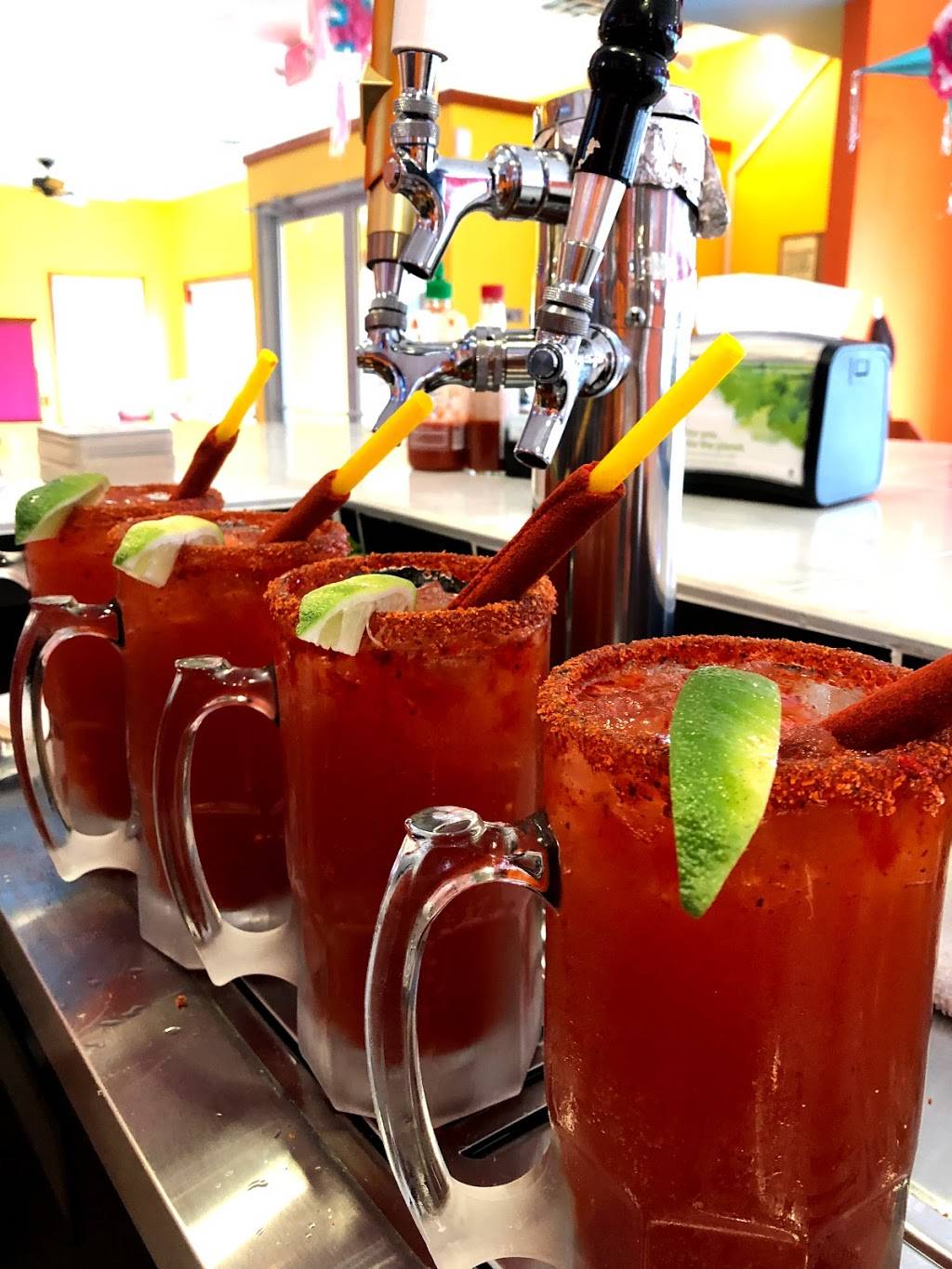 La Piñata Mexican bar & grill | restaurant | 2038 N Broadway, Knoxville, TN 37917, USA | 8655400800 OR +1 865-540-0800