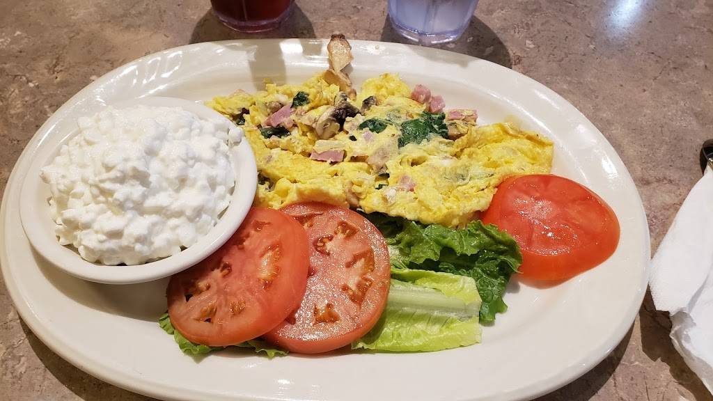 Pegahs Family Restaurant | restaurant | 5354 Roberts St, Shawnee, KS 66226, USA | 9134223600 OR +1 913-422-3600