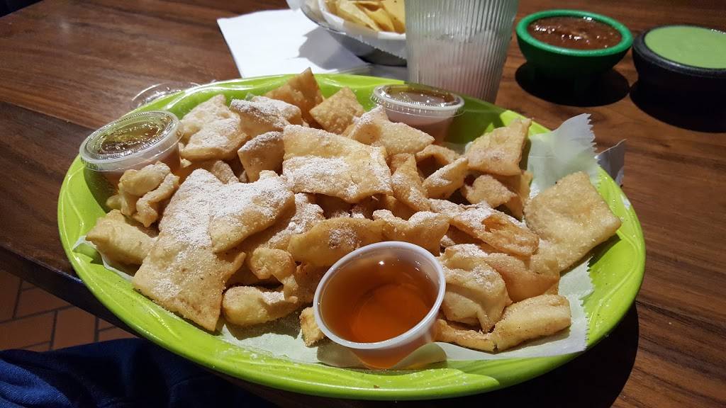 Iguana Joes Mont Belvieu | restaurant | 9118 TX-146, Baytown, TX 77520, USA | 2815765618 OR +1 281-576-5618