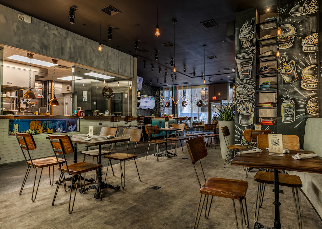 LoLa Burger | restaurant | 11 Fan Pier Boulevard, Boston, MA 02210, USA | 6179363170 OR +1 617-936-3170