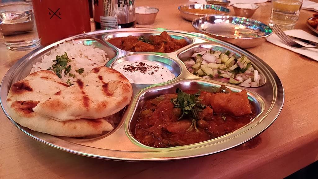 Chez Moi Chez Toi | restaurant | 475 Rue de Bondville, Knowlton, QC J0E 1V0, Canada | 4502435546 OR +1 450-243-5546