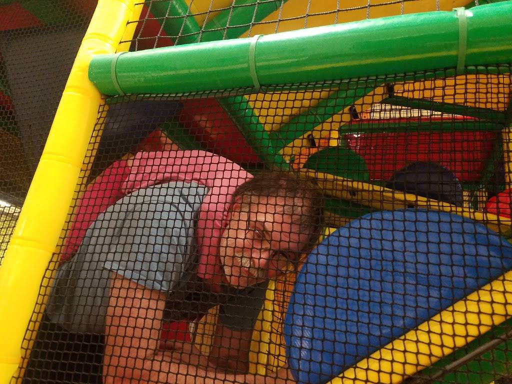 Runza Restaurant | restaurant | 7131 S 27th St, Lincoln, NE 68512, USA | 4024210808 OR +1 402-421-0808