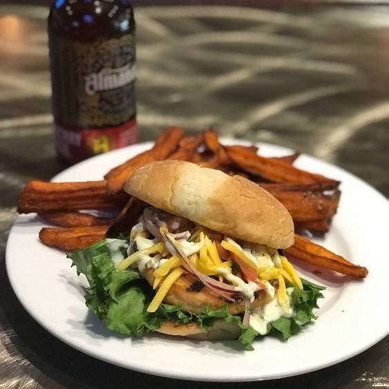 The Porters Pub | restaurant | 121 S School St, Lodi, CA 95240, USA | 2094007147 OR +1 209-400-7147