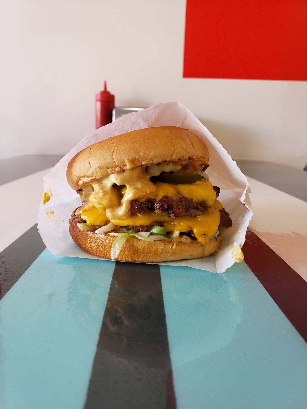 Beefys Burgers Tacoma | restaurant | 3018 6th Ave, Tacoma, WA 98406, USA | 2533011663 OR +1 253-301-1663