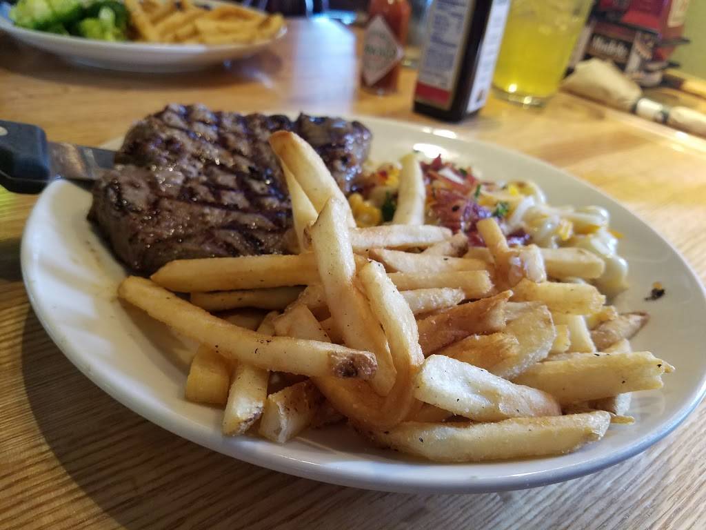 Applebees Grill + Bar | restaurant | 1216 Auto Park Way, Escondido, CA 92029, USA | 7607436612 OR +1 760-743-6612