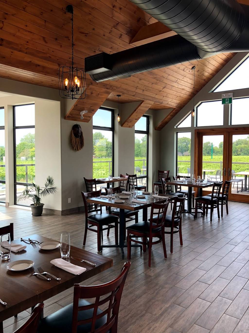 North 42 Degrees Estate Winery & Bistro 42 | restaurant | 130 Essex County Rd 50, Harrow, ON N0R 1G0, Canada | 5197386111 OR +1 519-738-6111