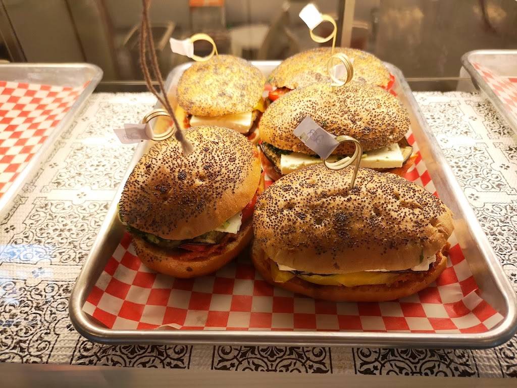 RESTAURANT Café Le Signet | restaurant | 295 Boulevard Sainte-Rose, Laval, QC H7L 1M1, Canada | 4506251222 OR +1 450-625-1222