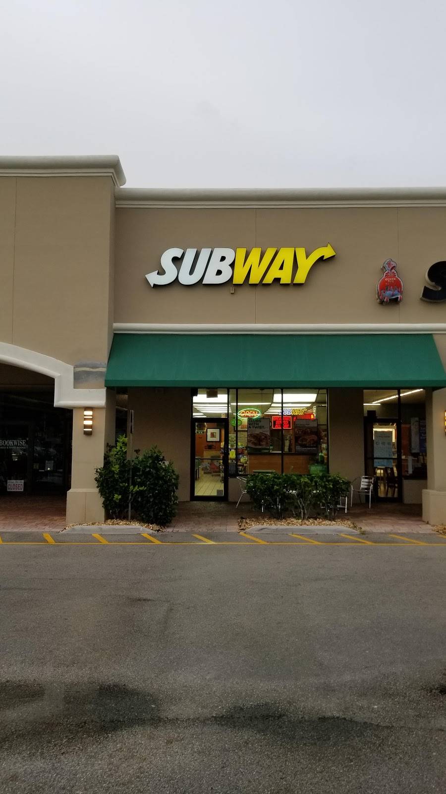 Subway Restaurants | restaurant | 401 NE Spanish River Blvd, Boca Raton, FL 33431, USA | 5613927827 OR +1 561-392-7827