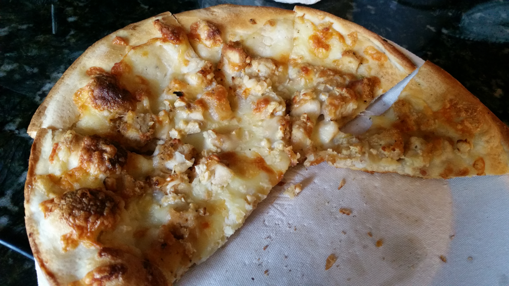 Singas Famous Pizza | restaurant | 1655 Oak Tree Road # 175, Edison, NJ 08820, USA | 7325498665 OR +1 732-549-8665