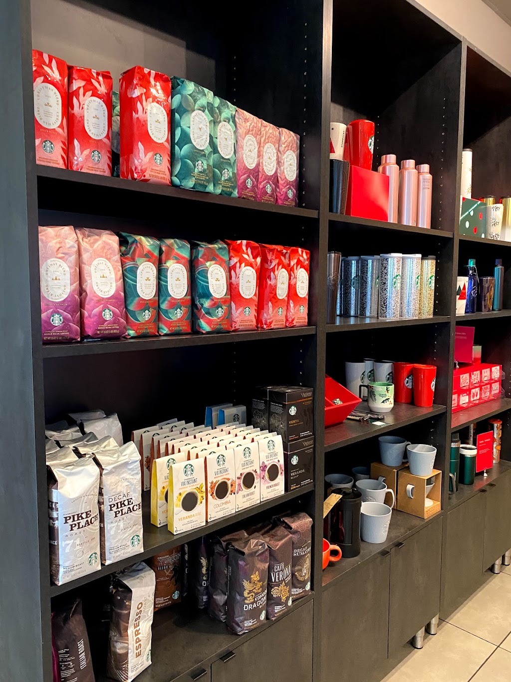 Starbucks | cafe | 690 E Horizon Dr, Henderson, NV 89015, USA | 7025585367 OR +1 702-558-5367