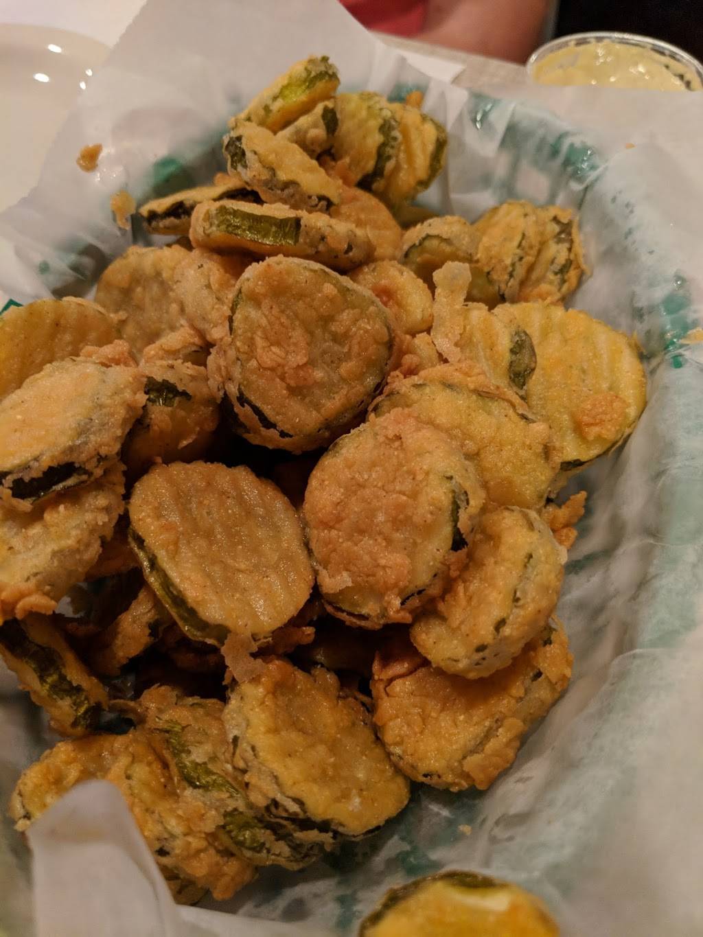 Syds Fine Food & Spirits | restaurant | 808 Logan St, Noblesville, IN 46060, USA | 3177736132 OR +1 317-773-6132