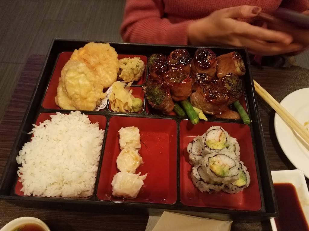 3 Guys Sushi | restaurant | 530 Forest Ave, Staten Island, NY 10310, USA | 7184470088 OR +1 718-447-0088