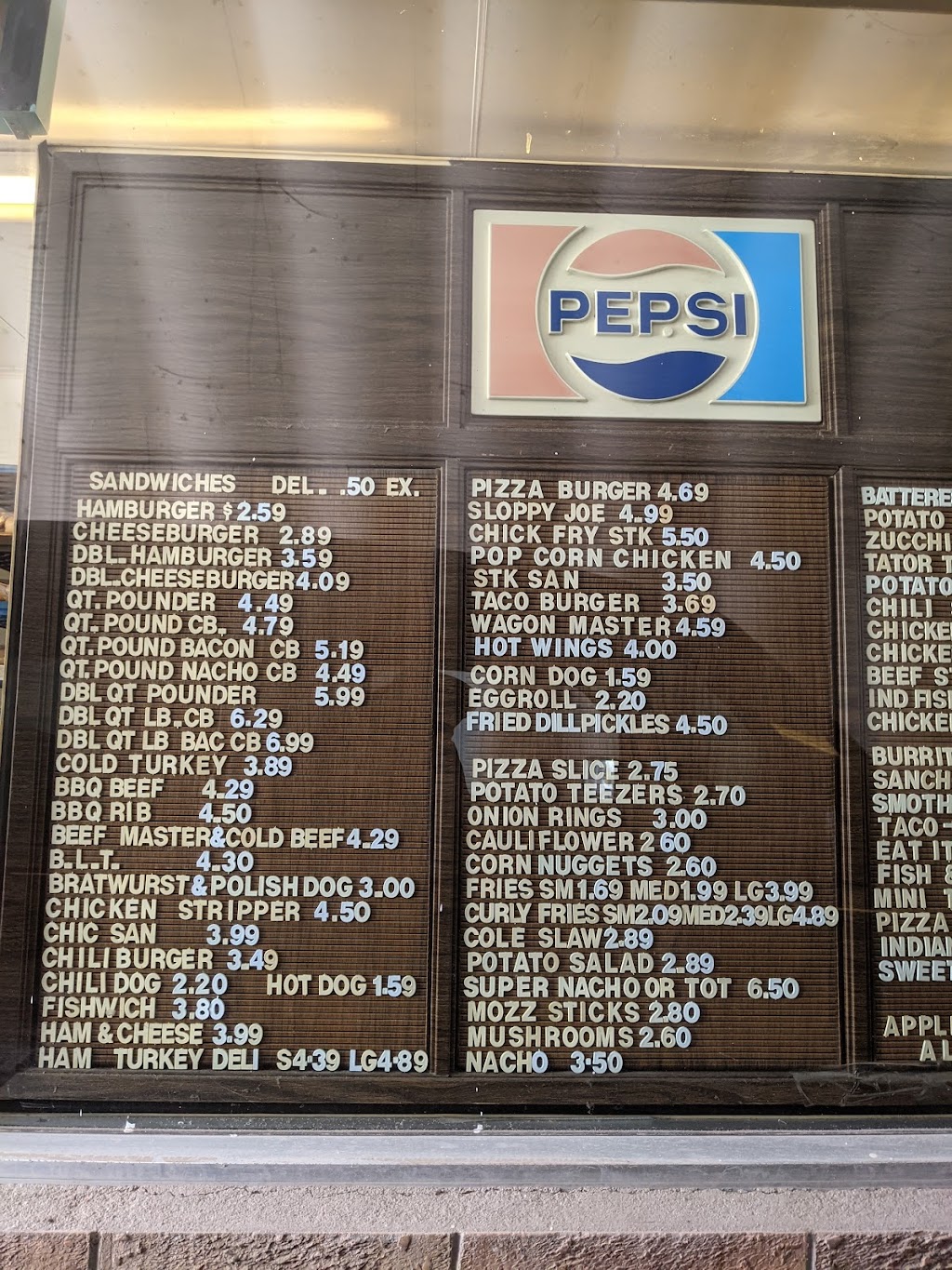 Covered Wagon Drive In | restaurant | 327 N Main St, Gordon, NE 69343, USA | 3082820120 OR +1 308-282-0120