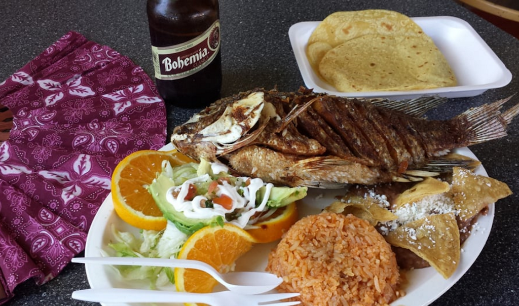 Carnitas y Mariscos Las Morelianas | restaurant | 2822 Imperial Ave, San Diego, CA 92102, USA | 6192396284 OR +1 619-239-6284