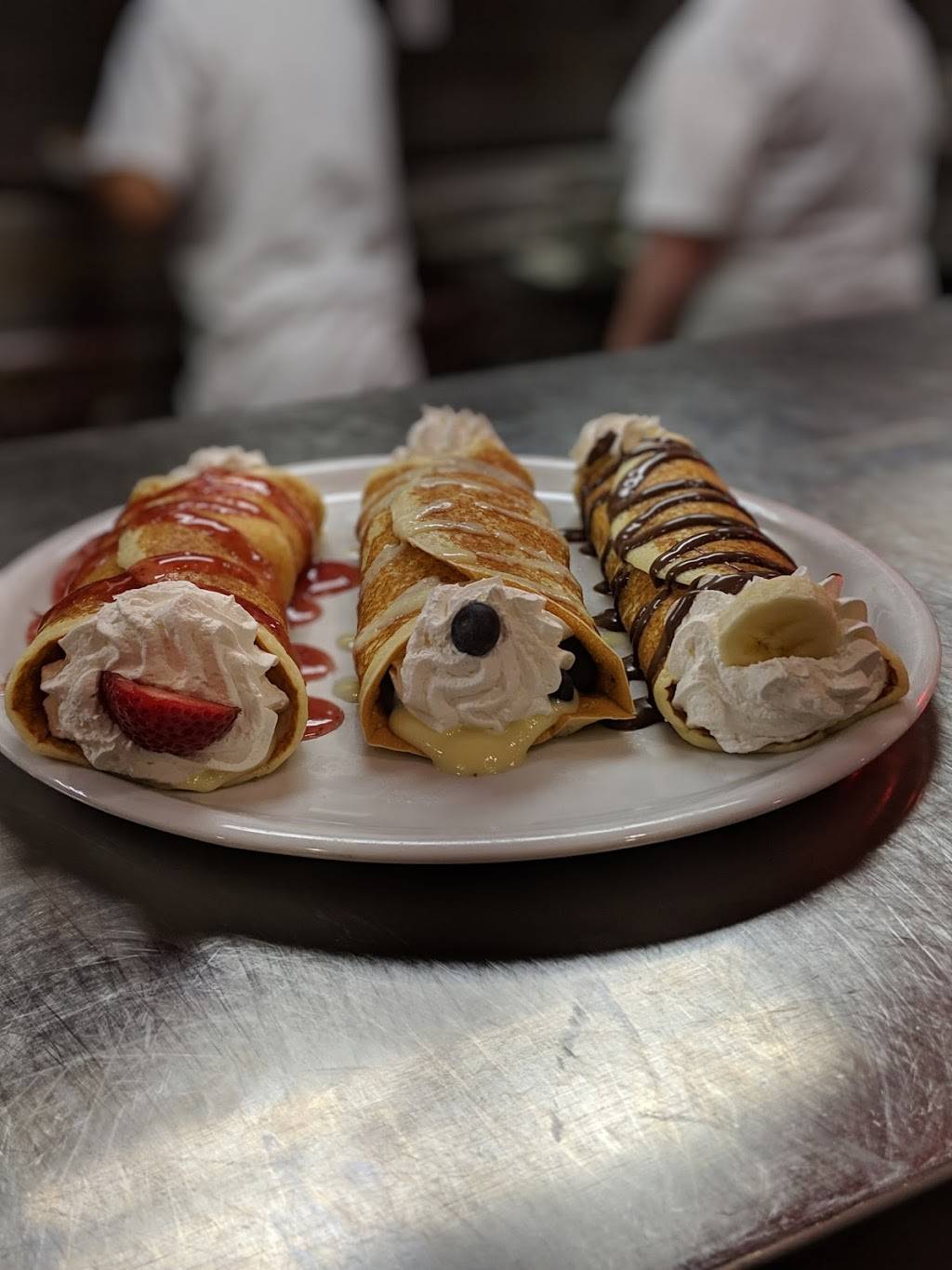 Eggsquis Saint-Hubert | restaurant | 5950 Boulevard Cousineau, Saint-Hubert, QC J3Y 7R9, Canada | 4506569995 OR +1 450-656-9995