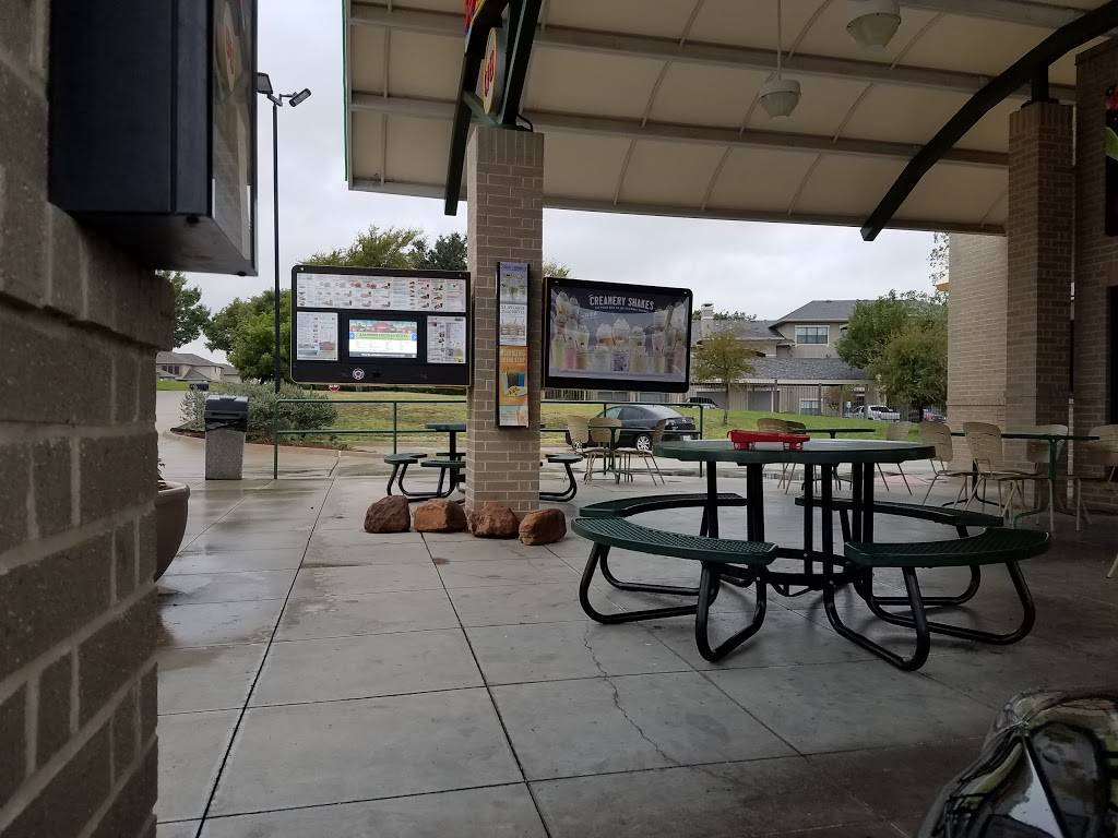 Sonic Drive-In | restaurant | 3431 W Walnut Hill Ln, Irving, TX 75038, USA | 9722527108 OR +1 972-252-7108