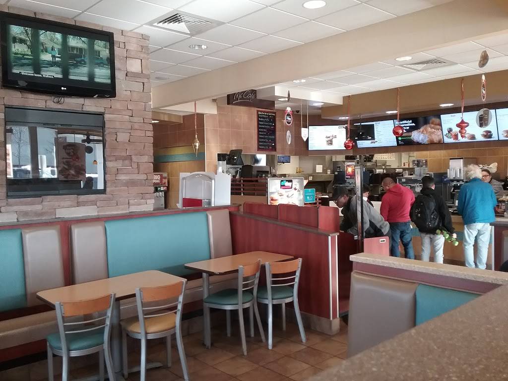 McDonalds | cafe | 1018 Revere Beach Pkwy, Chelsea, MA 02150, USA | 6178844898 OR +1 617-884-4898