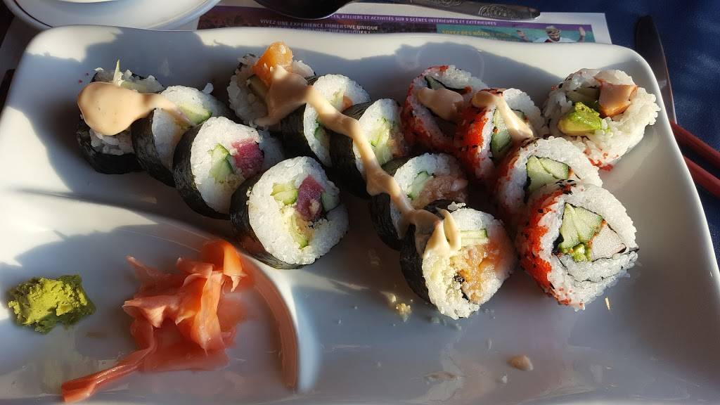 Village De Chine | restaurant | 1748 Rue King Ouest, Sherbrooke, QC J1J 2C9, Canada | 8195658808 OR +1 819-565-8808