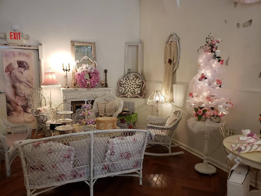 Penelope Pearls Tea Room & Parlor | restaurant | 507 N Roane St, Harriman, TN 37748, USA | 8653155461 OR +1 865-315-5461