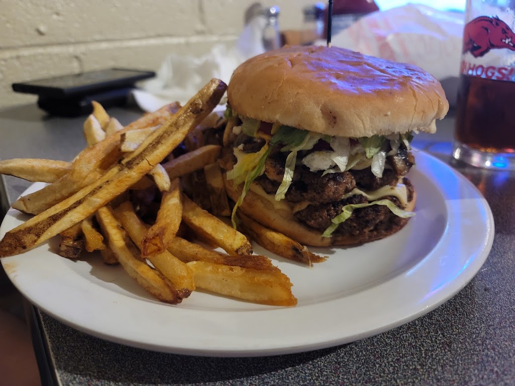 Gadwalls Grill | restaurant | 7311 N Hills Blvd #14, Sherwood, AR 72116, USA | 5018341840 OR +1 501-834-1840