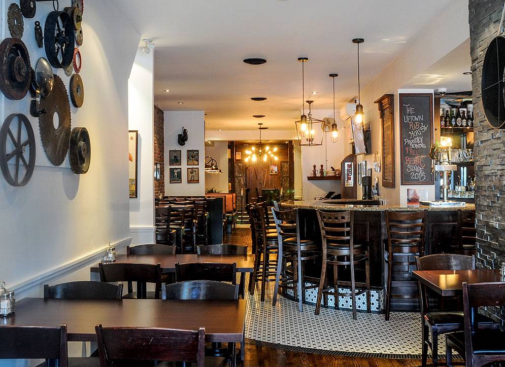 The Uptown Pub House | restaurant | 3185 Yonge St, Toronto, ON M4N 2K9, Canada | 4164802828 OR +1 416-480-2828