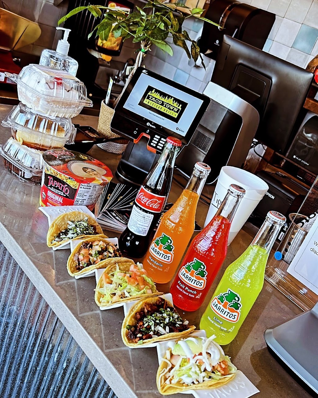 Taco Town Mexican Grill | restaurant | 7446 W North Ave, Elmwood Park, IL 60707, USA | 7085830000 OR +1 708-583-0000