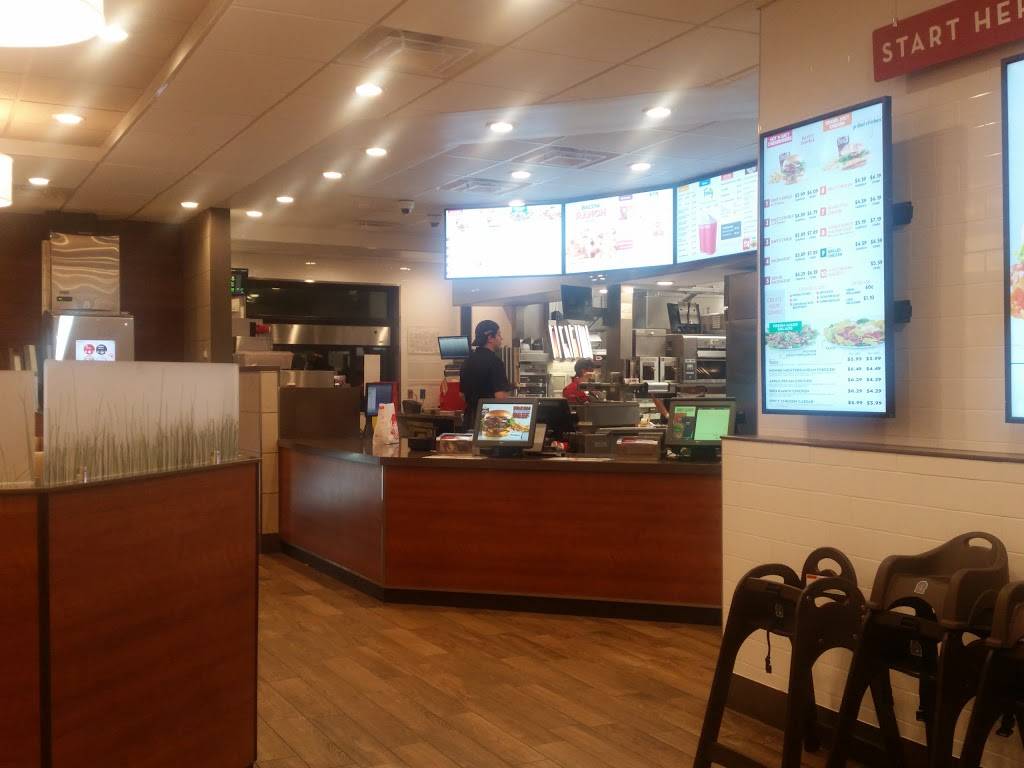 Wendys | restaurant | 3700 Aloma Ave, Winter Park, FL 32792, USA | 4076774081 OR +1 407-677-4081