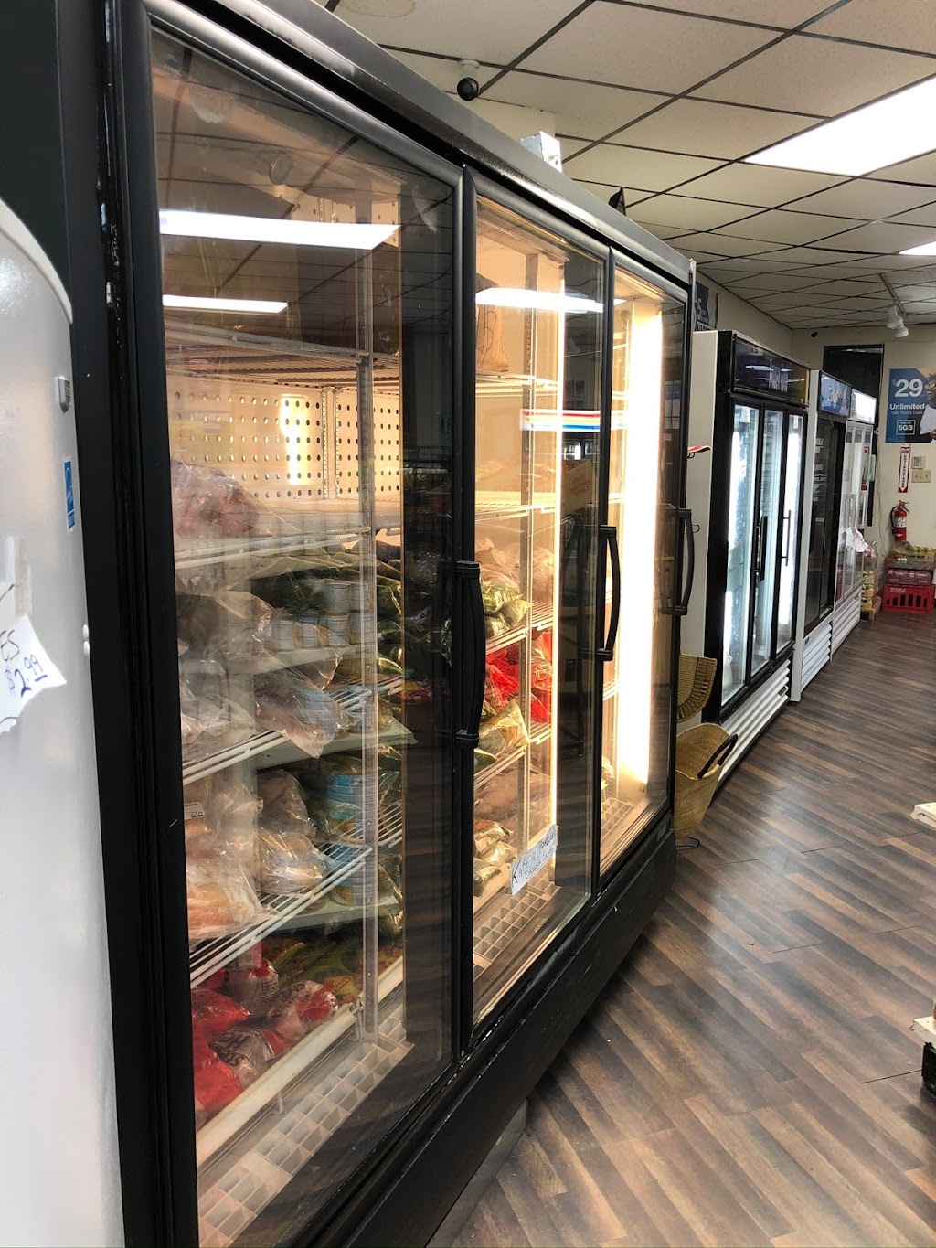 African Continental Market | restaurant | 6201 Matlock Road Suite 121 Arlington TX 76002 [corner of SUBLETT / MATLOCK in the Matlock Village Shopping Center] Note: The store is in the SAME building with Star Beauty Supply - right on the corner facing, Matlock Rd, Arlington, TX 76002, USA | 8174682100 OR +1 817-468-2100