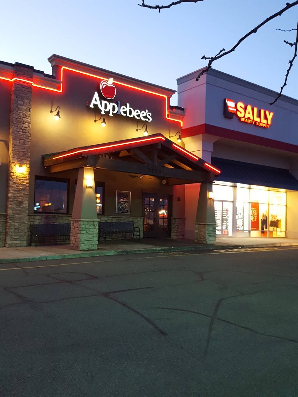 Applebees Grill + Bar | restaurant | 1721 Morris Ave, Union, NJ 07083, USA | 9089641070 OR +1 908-964-1070