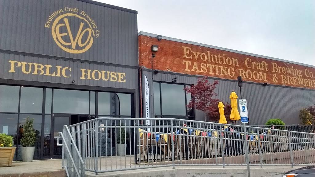 Evolution Craft Brewing Co. & Public House | restaurant | 201 E Vine St, Salisbury, MD 21801, USA | 4432602337 OR +1 443-260-2337