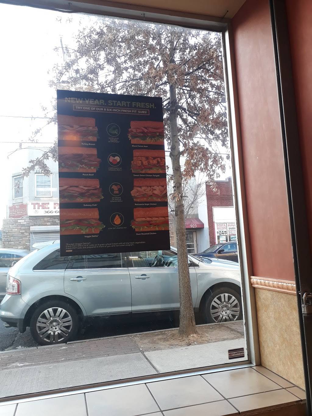 Subway | restaurant | 926 E Main St, Bridgeport, CT 06608, USA | 2035021528 OR +1 203-502-1528