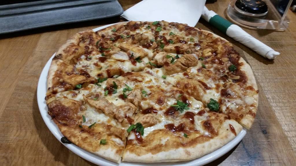 California Pizza Kitchen at Dallas Fort Worth Airport | restaurant | 2400 Aviation Dr, DFW Airport, TX 75261, USA | 9724265208 OR +1 972-426-5208