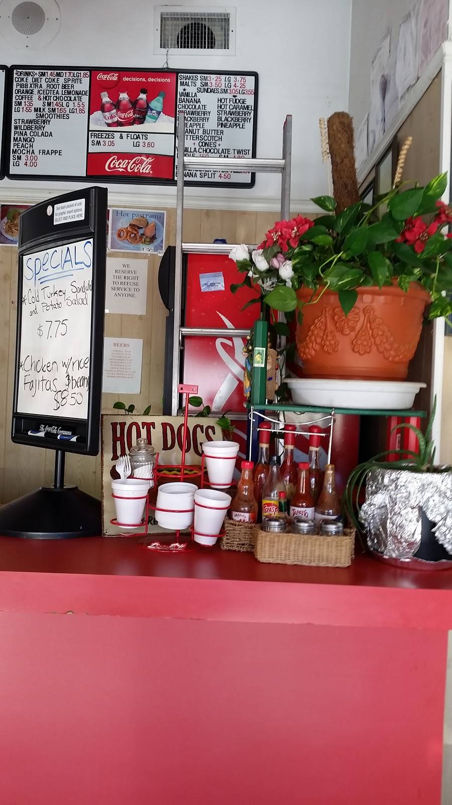 Debs Frosty | restaurant | 460 Pleasant Valley Rd, Diamond Springs, CA 95619, USA | 5306213327 OR +1 530-621-3327