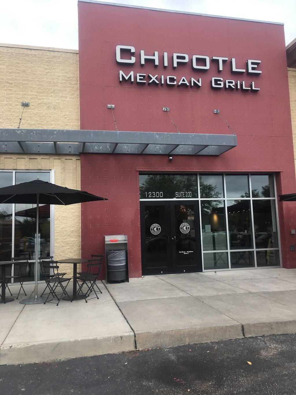 Chipotle Mexican Grill | restaurant | 12300 Jefferson Ave Suite 200, Newport News, VA 23602, USA | 7578828313 OR +1 757-882-8313