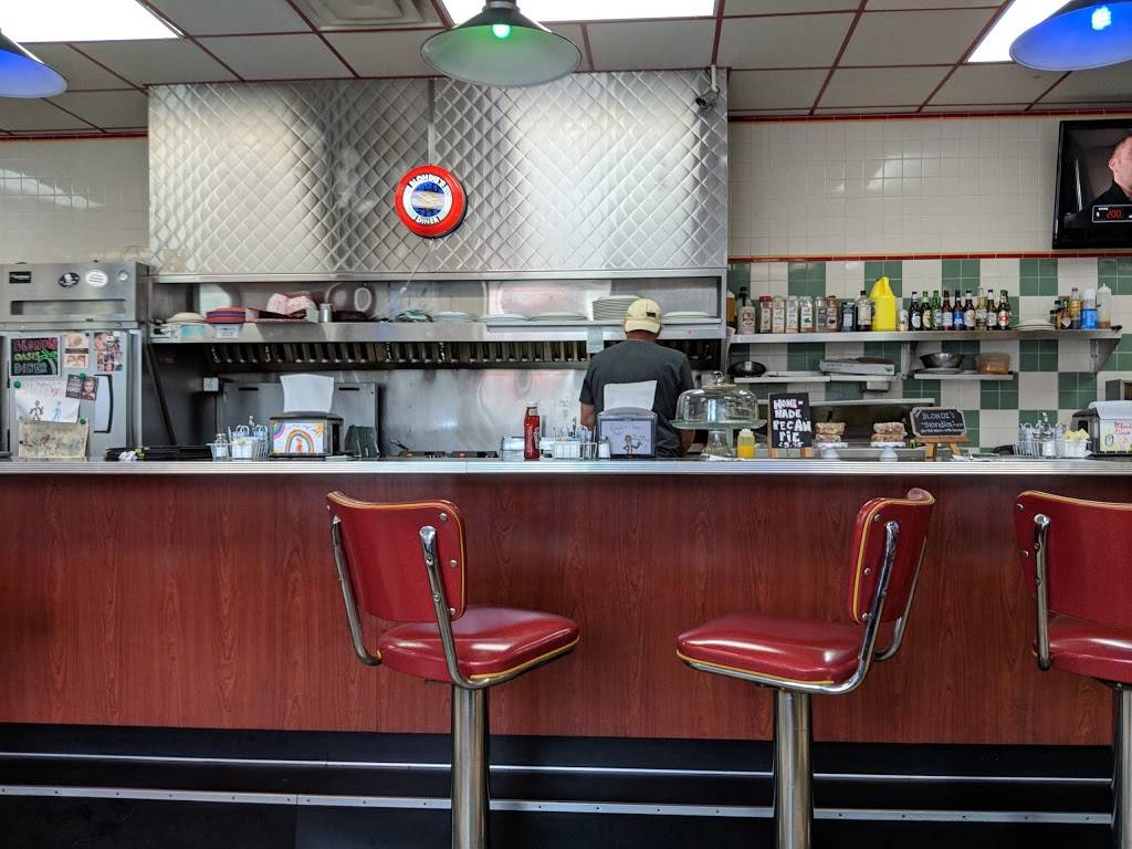 Blondis Oasis Diner | restaurant | 2369 FL-16, St. Augustine, FL 32084, USA | 9048196605 OR +1 904-819-6605