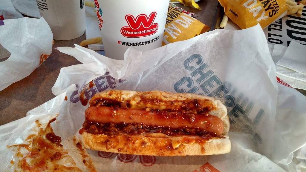 Wienerschnitzel | restaurant | 3203 W Alameda, Burbank, CA 91505, USA | 8188411917 OR +1 818-841-1917