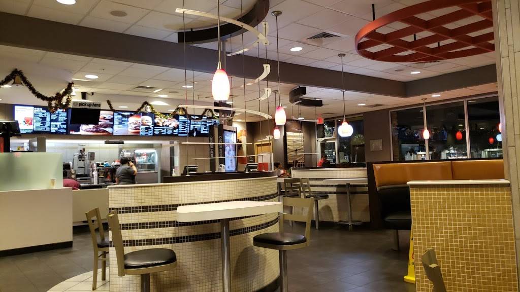 McDonalds | cafe | 10604 Village Pkwy Dr, Port St. Lucie, FL 34987, USA | 7723452920 OR +1 772-345-2920