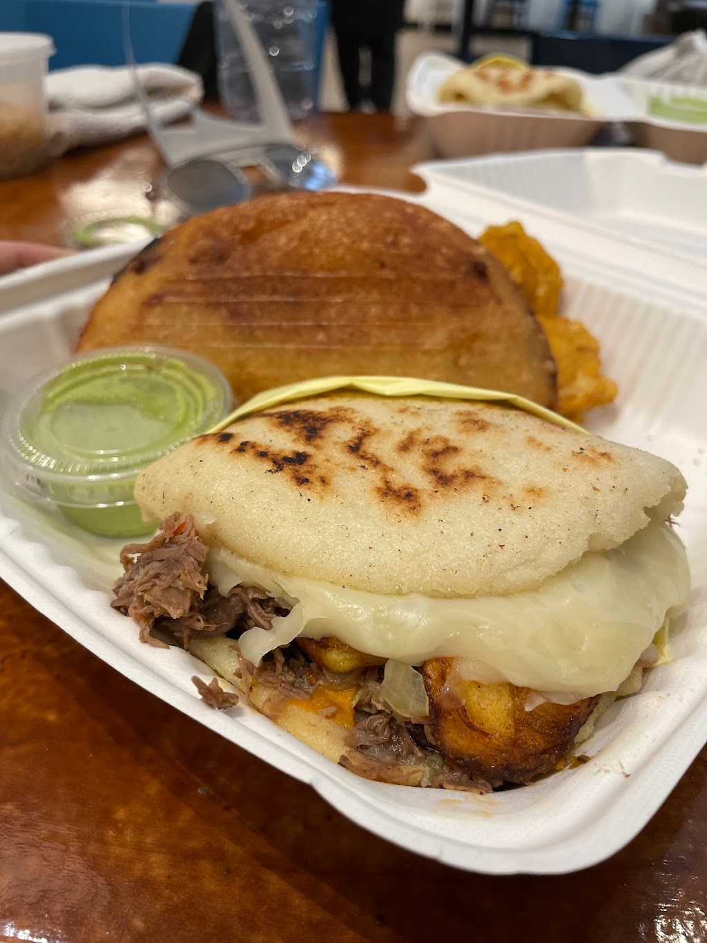 Cali Caracas Venezuelan Food Pop Up | restaurant | 1255 W El Camino Real, Sunnyvale, CA 94087, USA | 6509449185 OR +1 650-944-9185