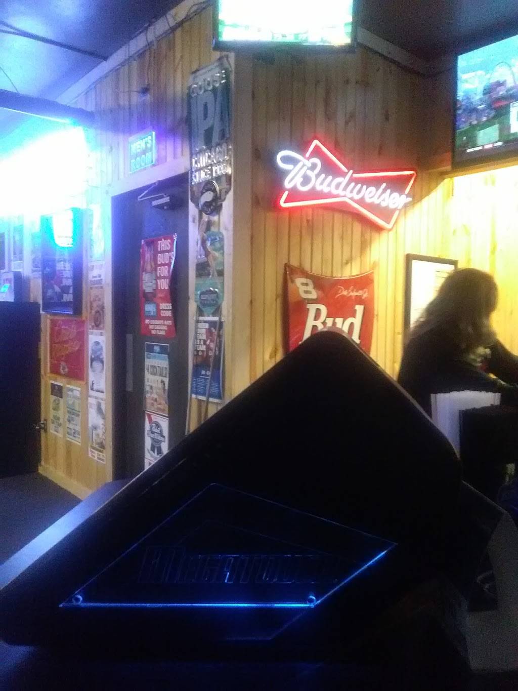 KNJs Sports Bar | restaurant | 1909 NE Seward Ave, Topeka, KS 66616, USA | 7852466355 OR +1 785-246-6355