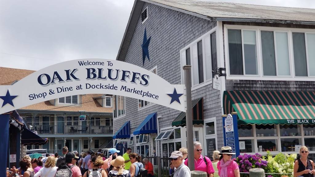 Marthas Vineyard Chowder Company | restaurant | 9 Oak Bluffs Ave, Oak Bluffs, MA 02557, USA | 5086963000 OR +1 508-696-3000