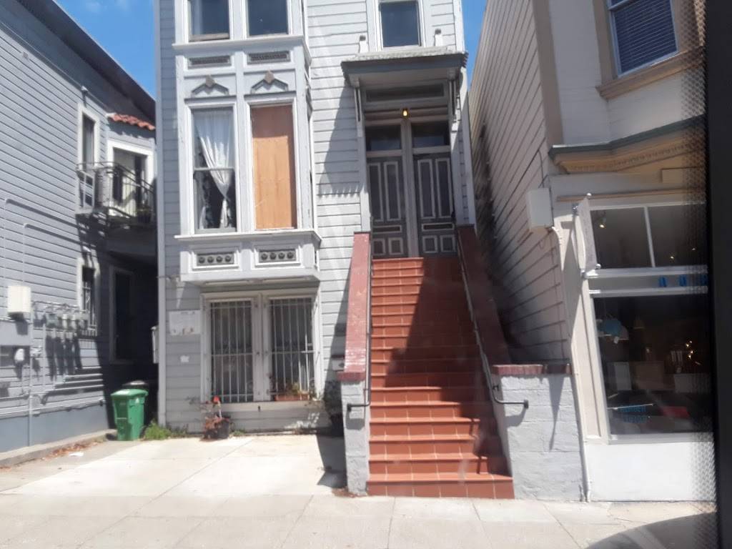 Maxfields House of Caffeine | cafe | 398 Dolores St, San Francisco, CA 94110, USA | 4152556859 OR +1 415-255-6859